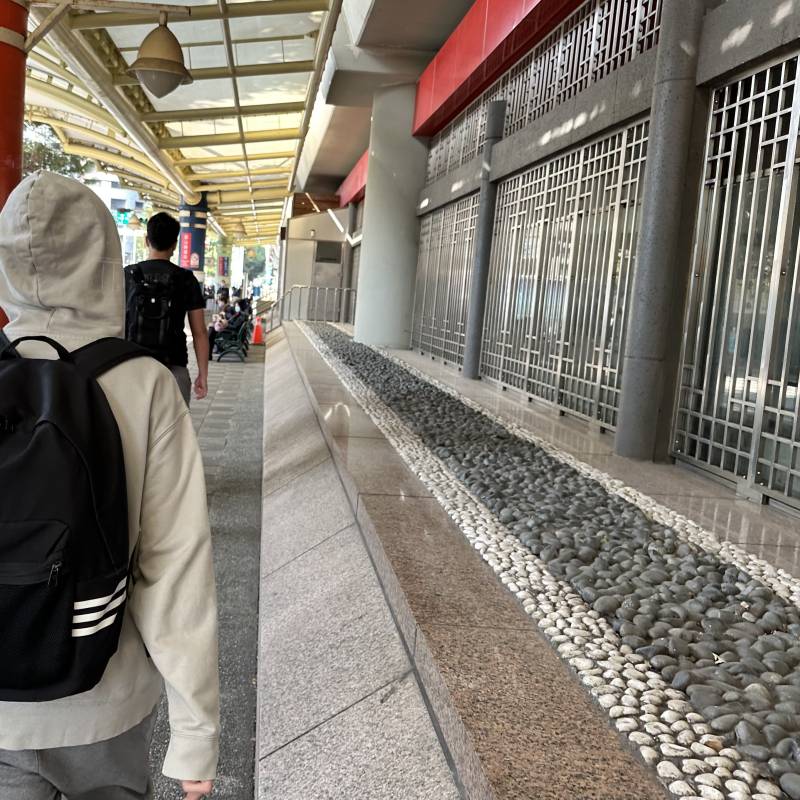 steve-unedited-linestones.jpg steve-unedited-linestones.jpg