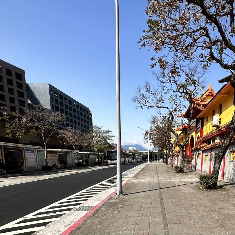 steve-edited-sidewalk.jpg steve-edited-sidewalk.jpg