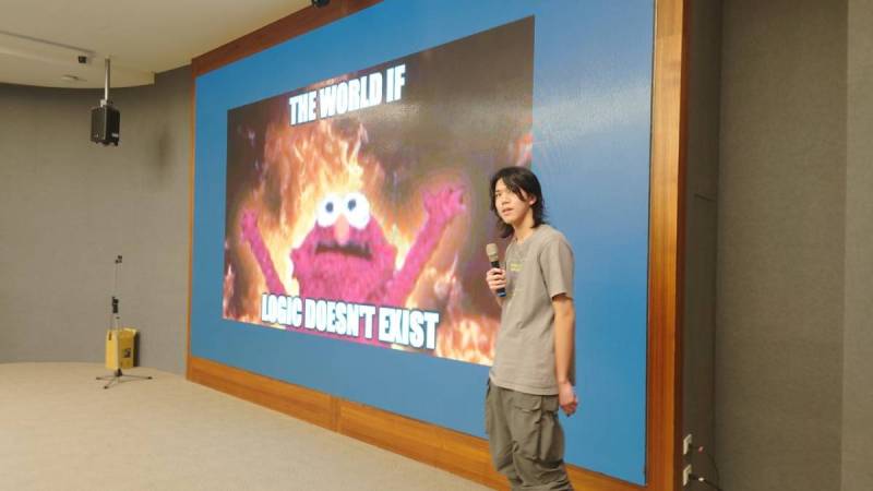 present3.jpg present3.jpg