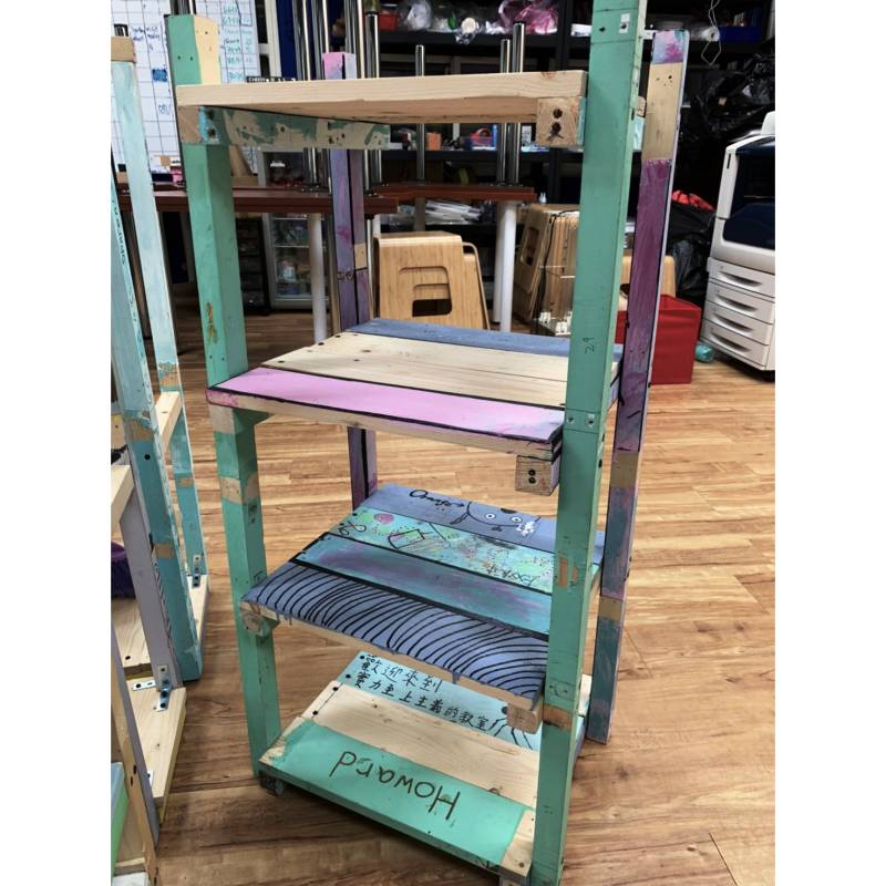 recycling-shelves.jpg recycling-shelves.jpg