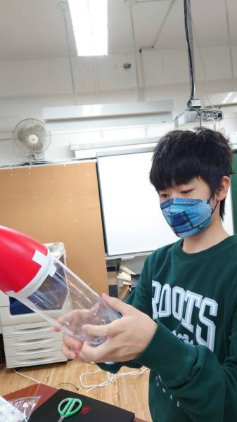 rocket3.jpg rocket3.jpg