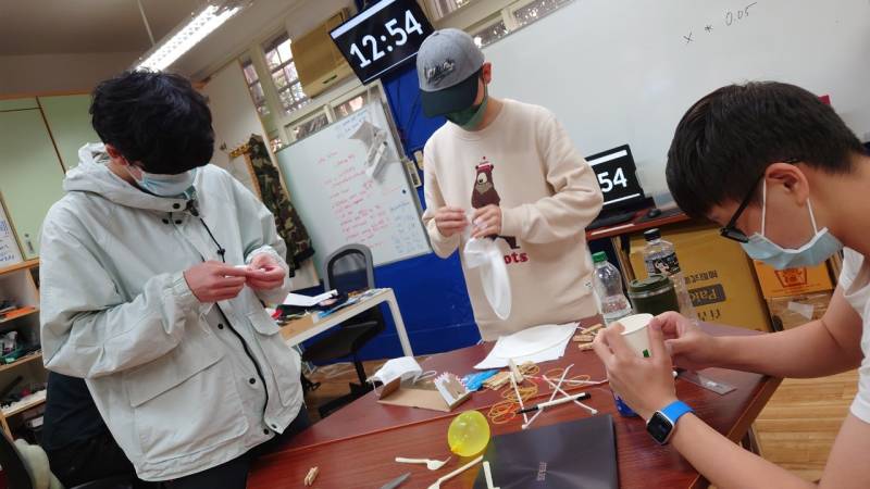 lander2.jpg lander2.jpg