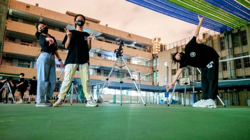 tele10.jpg tele10.jpg