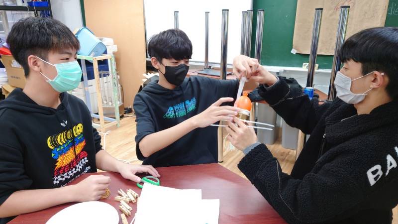 lander1.jpg lander1.jpg