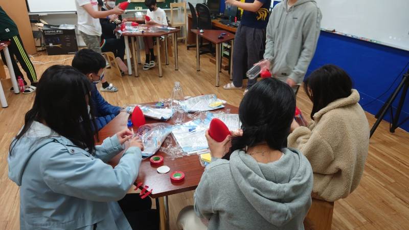 rocket1.jpg rocket1.jpg