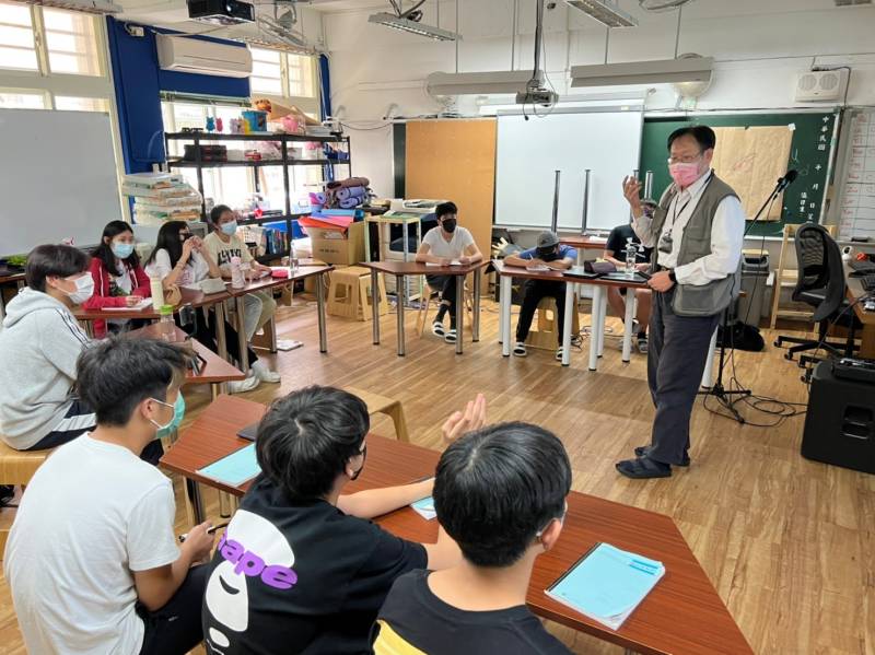 astroman1.jpg astroman1.jpg