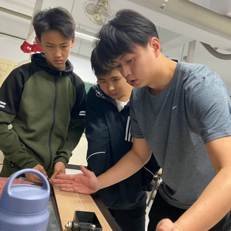 scott-2.jpg scott-2.jpg